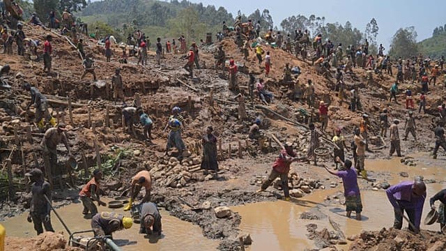 RDC : face à Ebola, les mineurs contraints de travailler pour survivre