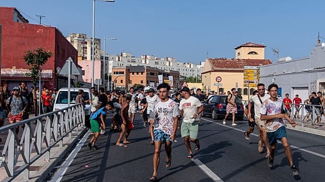 Espagne : des migrants arrivés à Ceuta retournent volontairement au Maroc