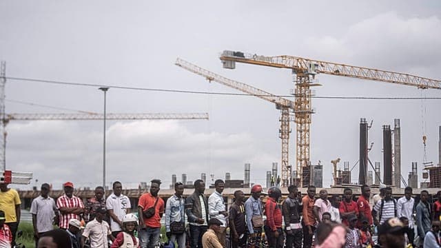 RDC : d'anciens voyous engagés pour nettoyer les déchets de Kinshasa