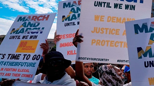 25,000 foreigners flee South Africa as unofficial deadline to leave expires
