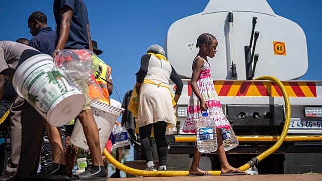 Afrique du Sud : la ruée vers les centres de données assoiffés d'eau inquiète