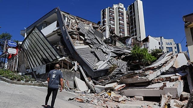 Séisme meurtrier en Colombie frappe Manizales: cathédrale et maisons endommagées