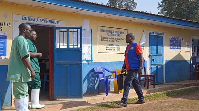 RDC : la riposte contre Ebola fragilisée par le manque de moyens