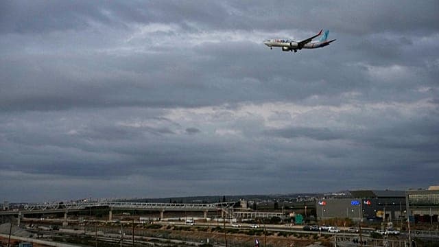 Arrêt sur images du 1er octobre 2026 : panique à bord d'un vol Flydubai