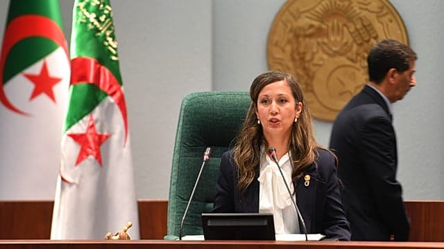 Algérie : Khalida Boufedeche devient la première femme présidente de l’Assemblée